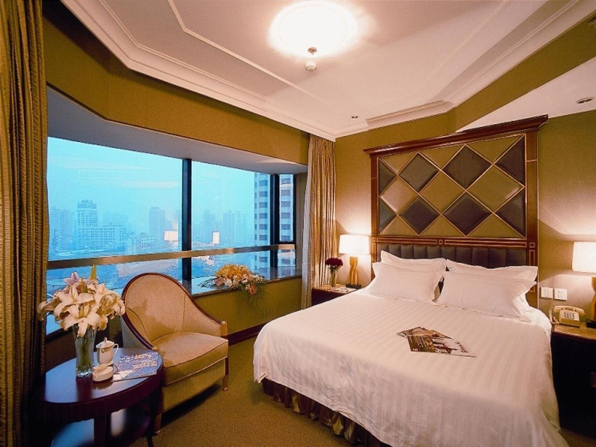 Shanghai Everbright International Hotel Room photo